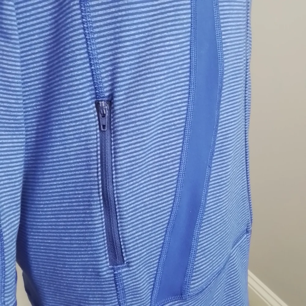 Lululemon Athletica Pigment Blue/Purple Tonka Stripe In Stride Jacket - 8 - Picture 9 of 14
